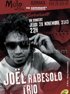 Joël Rabesolo Trio en concert au Mojo Bar Isoraka