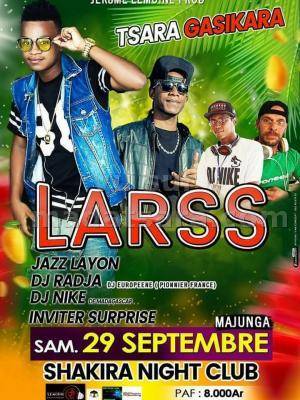 Larss en show case Shakira Night Club Mahajanga