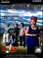 Angie‍ en concert Is'Art Galerie‍