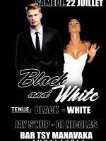 Black and white au Bar Tsy Manavaka Ambalavola Antsiranana