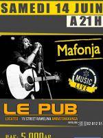 Mafonja en concert au Pub Ambatonankanga