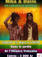 Mika et Davis en cabaret acoustique dans le jardin de l'Alliance Française