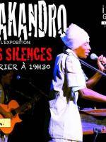 Piarakandro au vernissage de l'exposition Voies des silences Is'Art Galerie