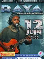 Raya musique du monde en acoustique au Chillout Café Ambondrona