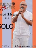 Solo en concert au Piment Café