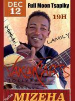 Tarika Mizeha Full Moon Tsapiky en concert au Vakok'Arts Toliara