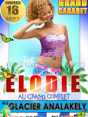 Elodie au grand complet - Glacier Analakely