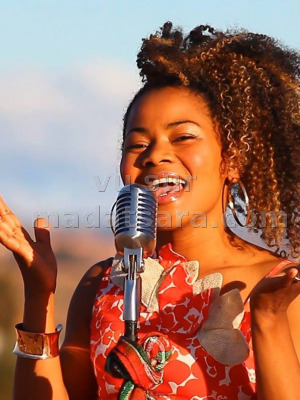 Eusebia‍ en concert Is'Art Galerie‍