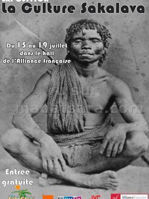 Exposition la culture Sakalava dans le Hall de l'Alliance française Mahajanga