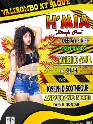 H'Mia en show case Joseph Discotheque Agnivorano
