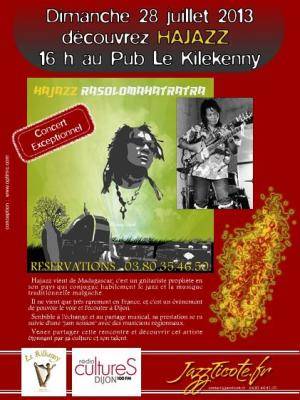 Hajazz vient de Madagascar. C'est un musicien, guitariste de référence en son pays. C'est un évé