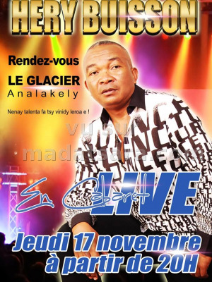 Hery Buisson‍ en cabaret live Le Glacier Analakely‍