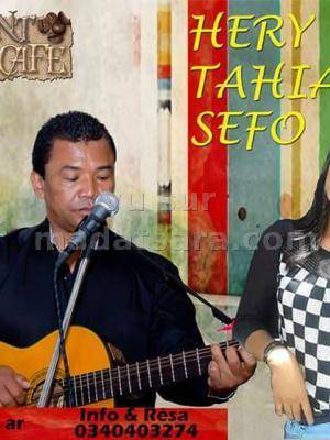 Hery Tahiana et Sefo au Piment Café