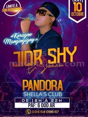 Jior Shy en show case Pandora Shella's