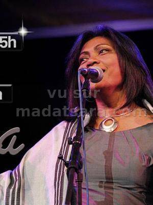 Lalatiana en concert au Carlton