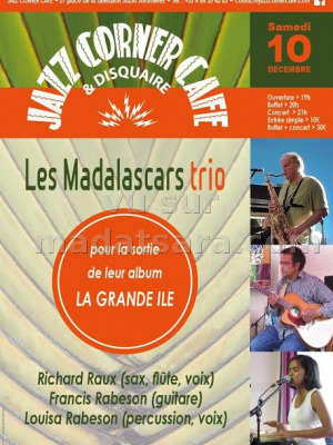 Les Madalascars trio en concert au Jazz Corner Cafe & Disquaire - Sommières - France‍
