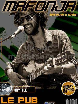 Mafonja mitondra Onja au Pub