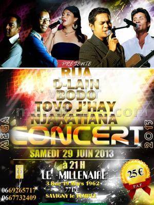 Avec Rija Ramanantoanina, D-Lain, Bodo, Tovo J'Hay et Njakatiana.

Quelques vidéos de Bodo
[vide