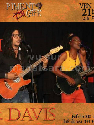 Mika‍ & Davis‍ en concert au Piment Café Behoririka‍