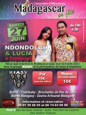 Ndondolah et Lucia en concert à Toulouse avec le groupe Kiasy et la participation de Antsa et Onjatiana au Hall 8 parc des expositions
