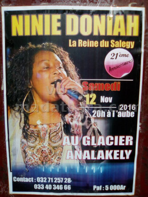 Ninie Doniah‍ en concert au Le Glacier Analakely‍