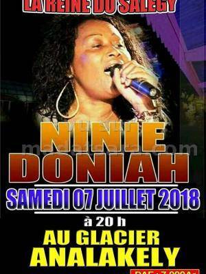 Ninie Doniah en concert Le Glacier Analakely