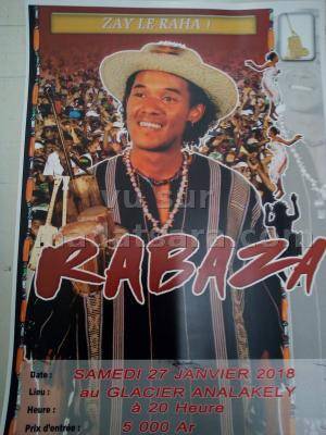 Rabaza en concert Le Glacier Analakely