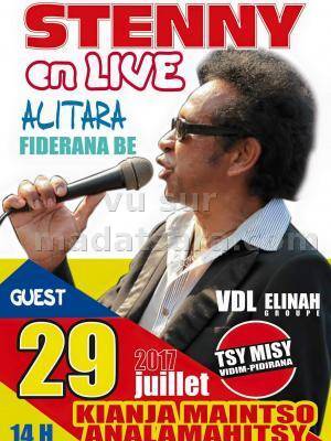 Stenny en live alitara fiderana be Analamaitso Théâtre de verdure d'Analamahitsy