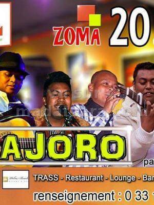 Tarika Efajoro en concert au Trass