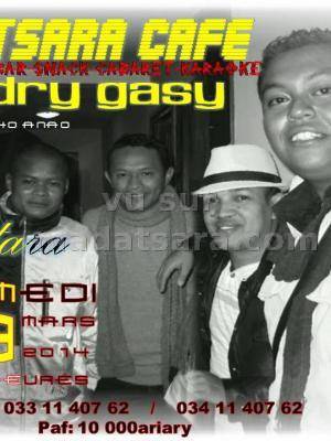 Zandry Gasy - Feo sy Gitara en concert au Vohitsara Café